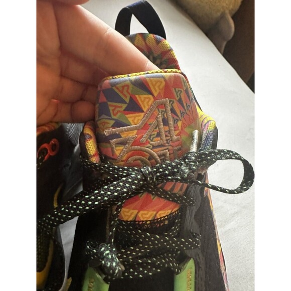 Nike Giannis Immortality 2 Multicolor Shoes Youth Sz 5 Kaleidoscope Sneakers - Picture 7 of 8